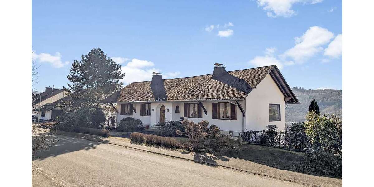 Einfamilienhaus Bad Laasphe - 7 Zimmer, 183 m&sup2;, 286.000&euro; | Angebot:25409600