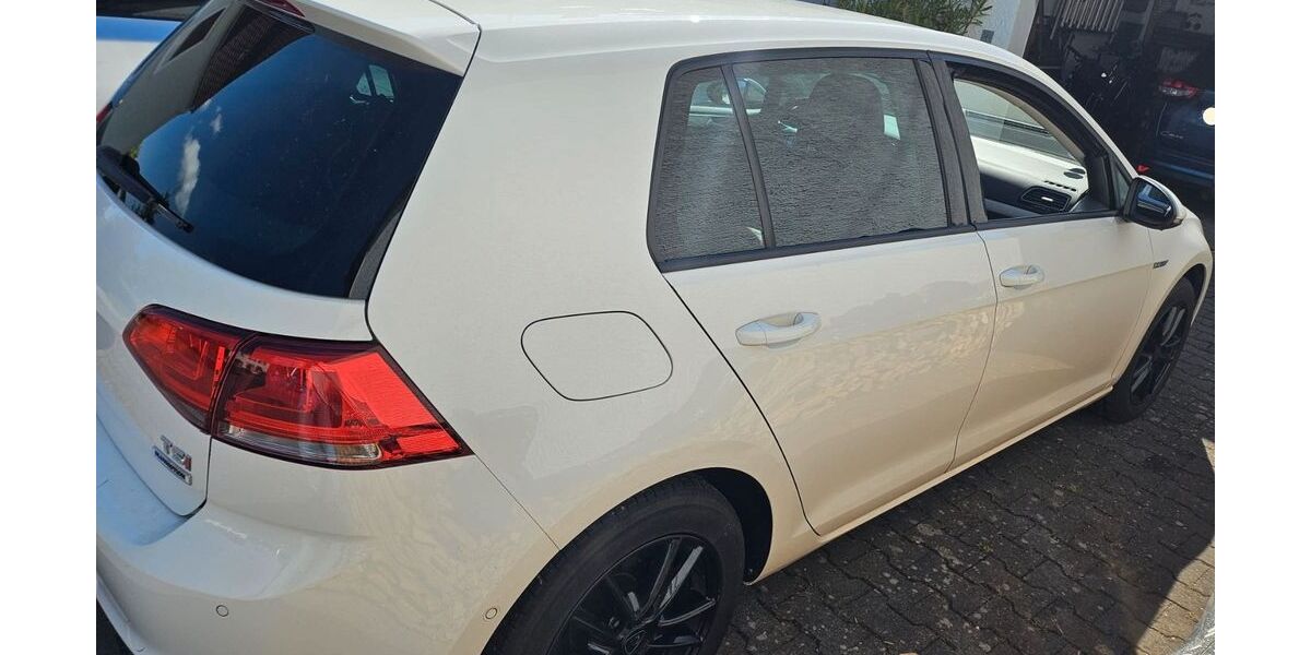 VW Golf 182.000 km 8.300 &euro; München 80799