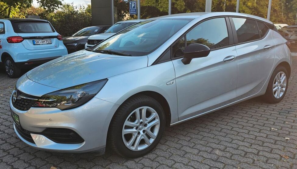 Opel Astra 33.503 km 13.895 € Leipzig 04179