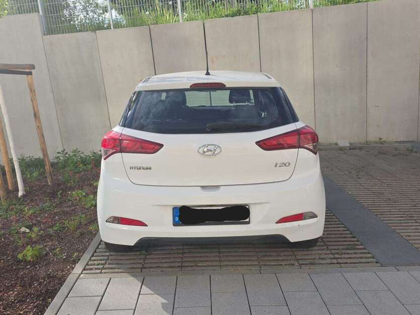 Hyundai i20 33.000 km 9.500 € Wiesbaden 65187