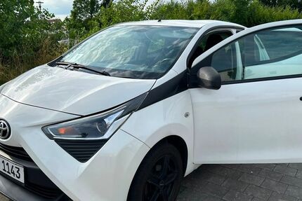 Toyota Aygo (X) 235.000 km 4.900 &euro; Unterschleißheim 85716
