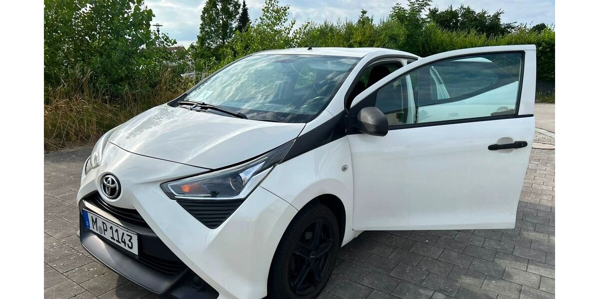 Toyota Aygo (X) 235.000 km 4.900 &euro; Unterschleißheim 85716