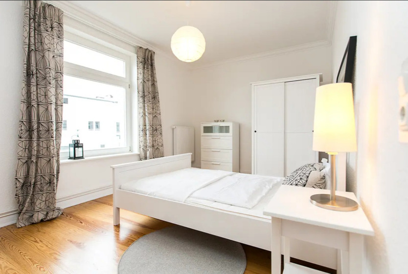 2-Zimmer TOP MODERNISIERT und MÖBLIERT mit Balkon