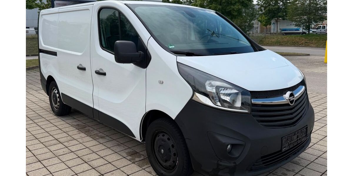 Opel Vivaro 139.781 km 7.990 &euro; München 81243