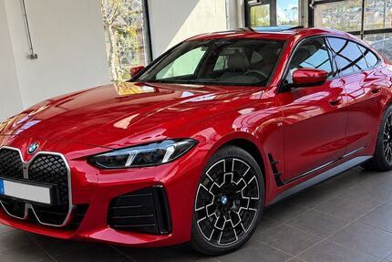BMW i4 33.400 km 47.890 &euro; Freudenberg 57258