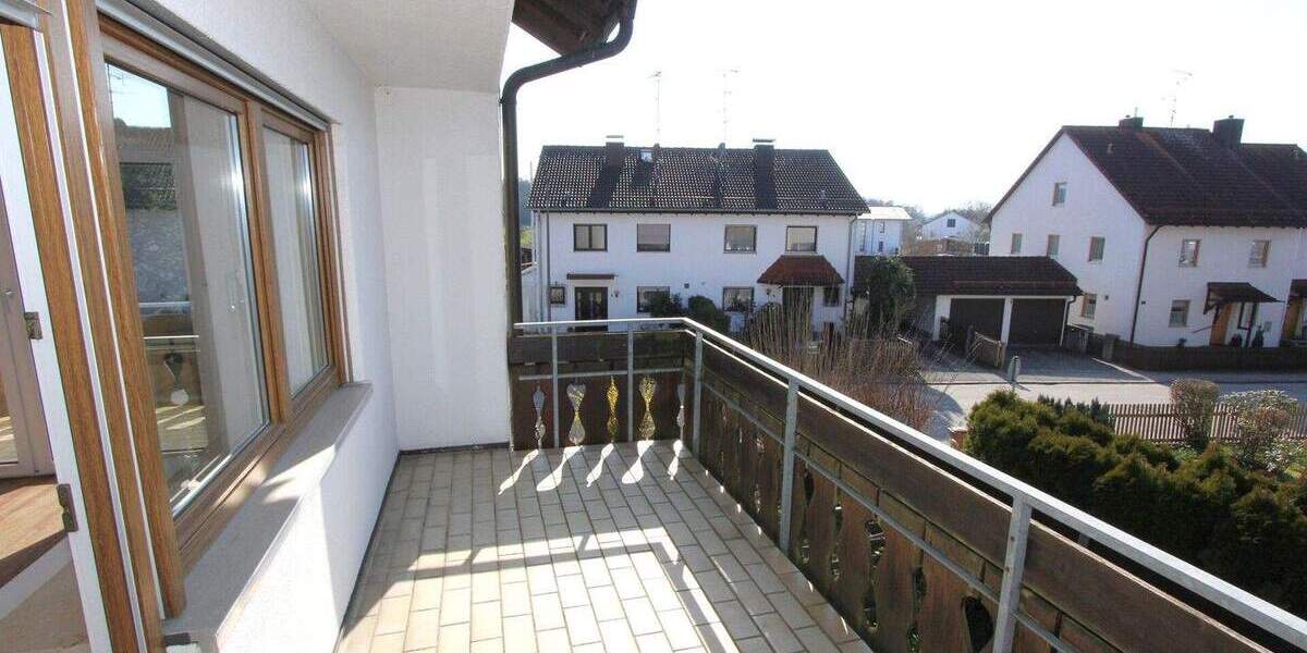 Etagenwohnung Gilching Geisenbrunn - 2 Zimmer, 83 m&sup2;, 1.470&euro; | Angebot:25908917