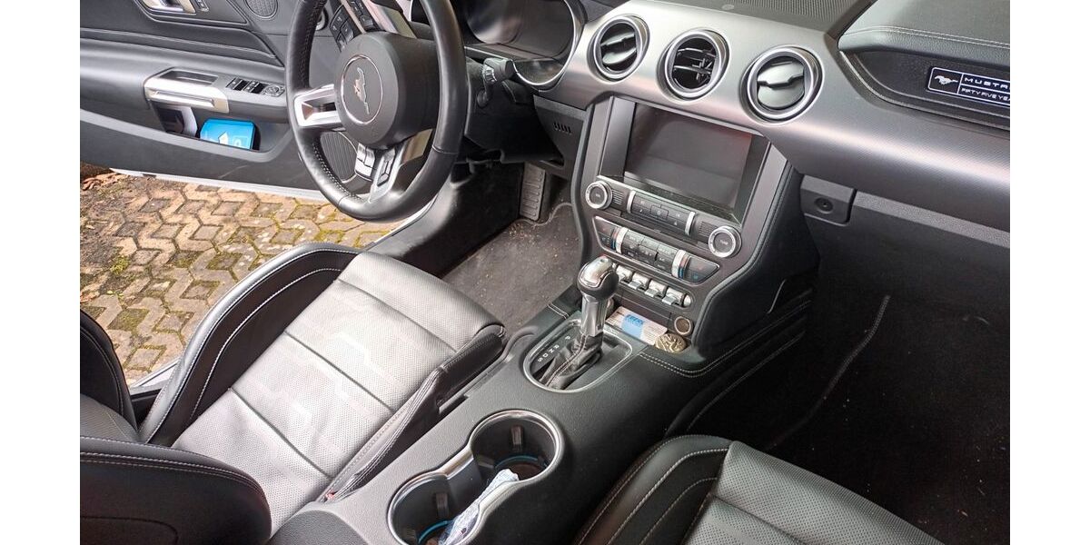 Ford Mustang 11.000 km 36.000 &euro; Feldafing 82340