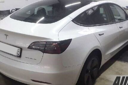 Tesla Model 3 42.500 km 28.450 &euro; Schöningen 38364