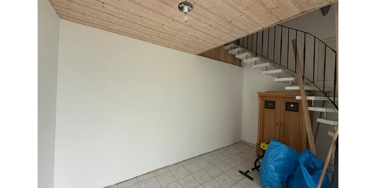Etagenwohnung Hille - 3 Zimmer, 120 m&sup2;, 1.000&euro; | Angebot:25380033