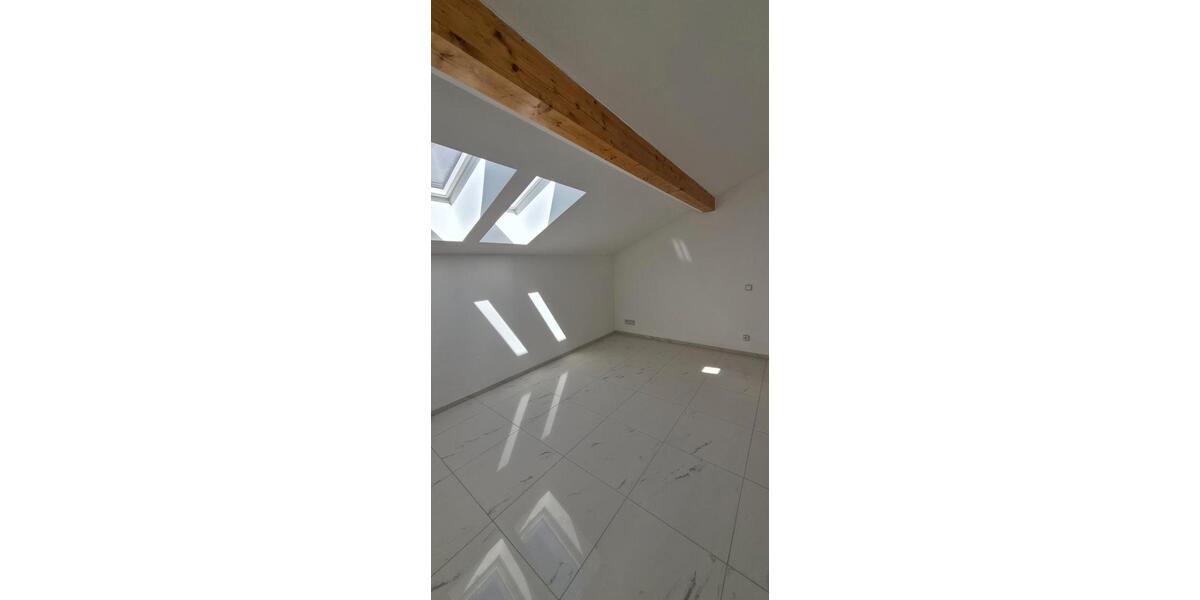 Dachgeschoßwohnung Waldkraiburg - 2 Zimmer, 65 m&sup2;, 195.000&euro; | Angebot:26416050
