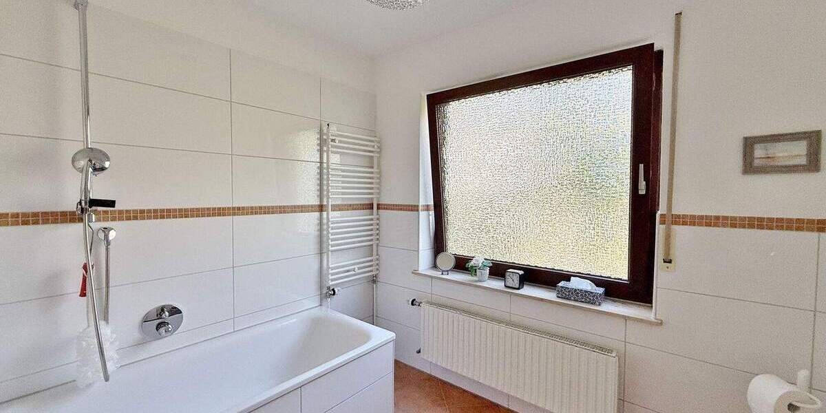 Mehrfamilienhaus, Wohnhaus Delmenhorst Bungerhof - 9 Zimmer, 251 m&sup2;, 479.000&euro; | Angebot:23790170