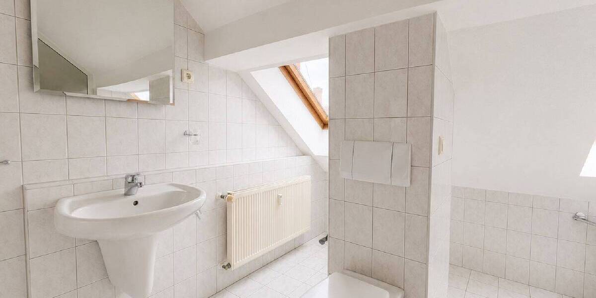 Etagenwohnung Leipzig Gohlis-Mitte - 3 Zimmer, 125 m&sup2;, 1.500&euro; | Angebot:26886748