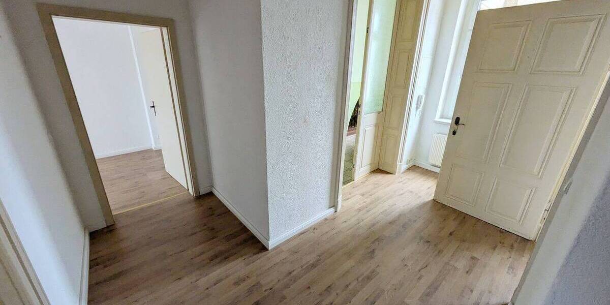 Etagenwohnung Meerane - 3 Zimmer, 85 m&sup2;, 400&euro; | Angebot:26788079