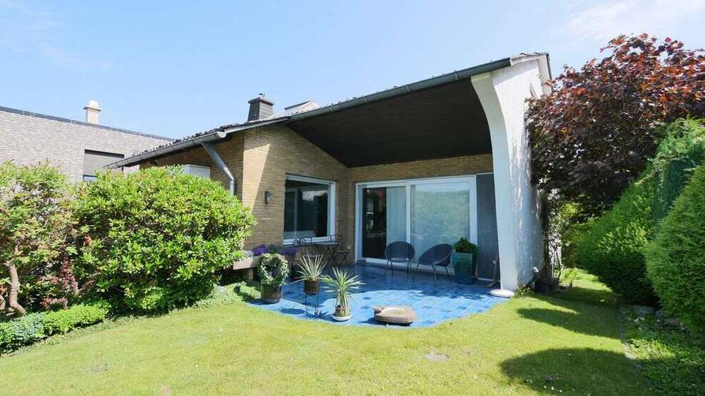 Haus zum Kaufen in Altenbeken 245.000 € 149 m²