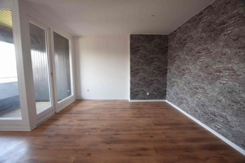 ***2 ZKB Balkon im Zentrum***Öffentlich gefördert***mit Wohnberechtigungsschein*** zimmer