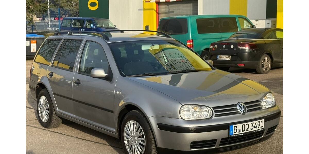 VW Golf V 216.541 km 3.490 &euro; Berlin 10178