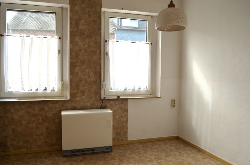 Handwerker aufgepasst: Knusperhäuschen mit Potenzial unmittelbar an Rhein und Wupper gelegen! 6 zimmer