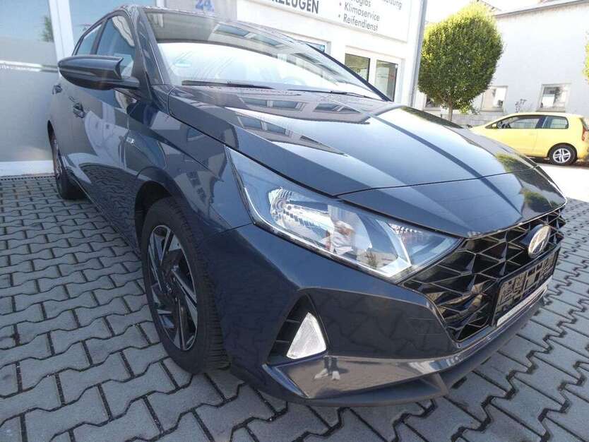 Hyundai i20 61.401 km 15.899 € Mainz 55120