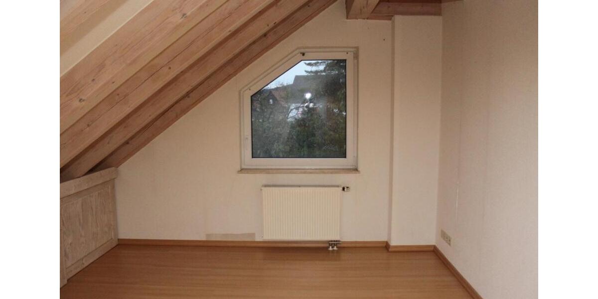 Dachgeschoßwohnung Aalen Attenhofen - 5 Zimmer, 119 m&sup2;, 1.270&euro; | Angebot:25923473