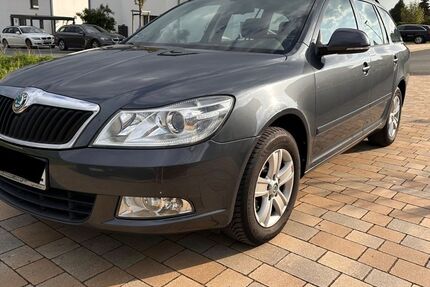 Skoda Octavia 146.000 km 7.500 &euro; Rockenberg 35519