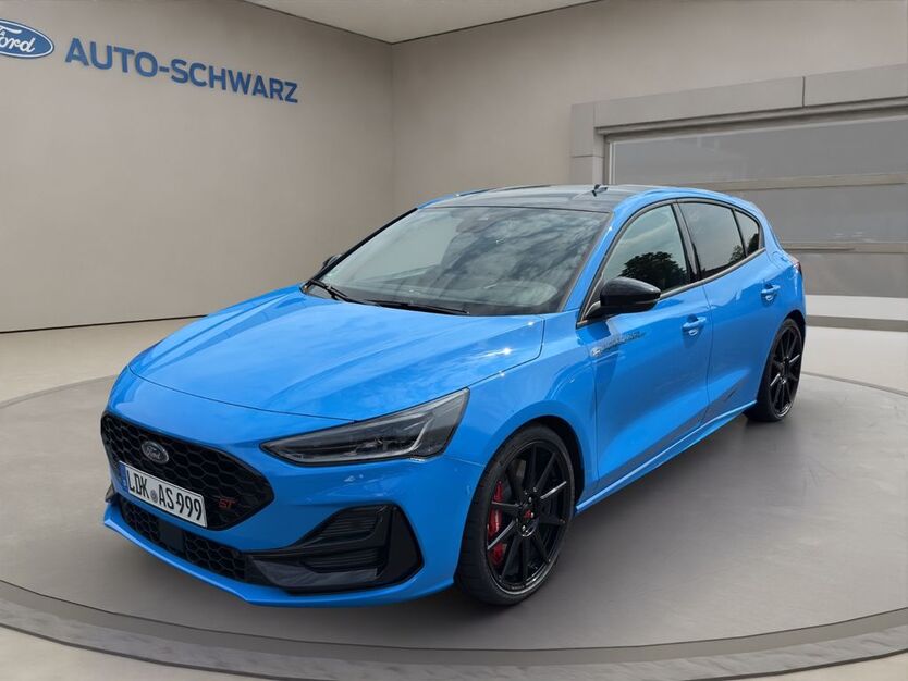 Ford Focus 2.600 km 38.950 € Dillenburg 35683