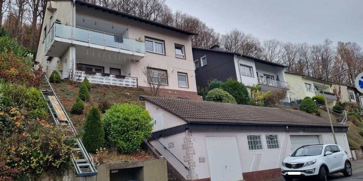 Etagenwohnung Werdohl - 5 Zimmer, 125 m&sup2;, 149.000&euro; | Angebot:25448742