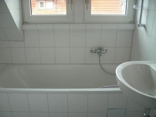 Dachgeschoßwohnung Petersberg - 3 Zimmer, 41 m&sup2;, 401&euro; | Angebot:26543122