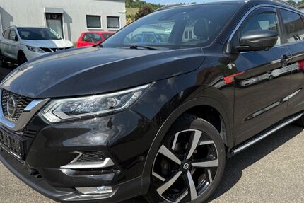Nissan Qashqai 136.000 km 11.800 € Illingen 75428