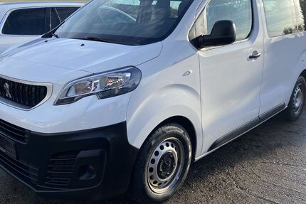 Peugeot Expert 244.327 km 12.990 &euro; Berlin 12347