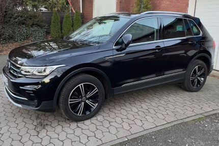 VW Tiguan 203.000 km 18.900 &euro; Bremen 28355