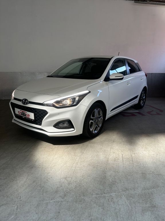i20