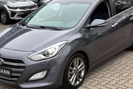 Hyundai i30 149.000 km 7.980 &euro; Rellingen 25462