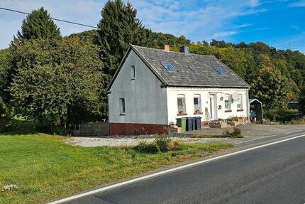 Haus alleinlage Pferde Tierhaltung weide zimmer