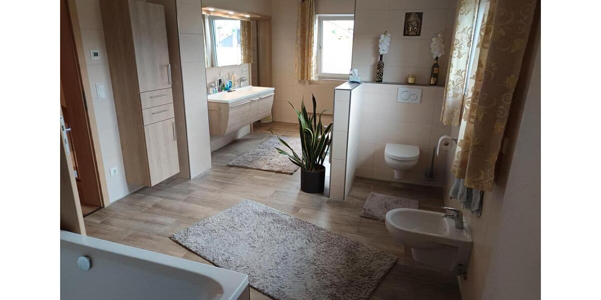 Einfamilienhaus Teublitz - 7 Zimmer, 218 m&sup2;, 749.000&euro; | Angebot:26043067