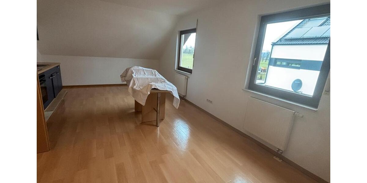 Einfamilienhaus Weimar (Lahn) - 5 Zimmer, 160 m&sup2;, 1.600&euro; | Angebot:25367732