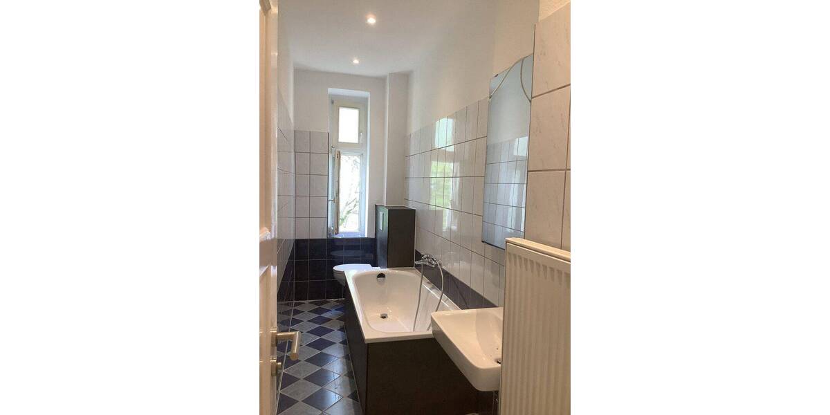 Etagenwohnung Berlin Lichtenberg - 3 Zimmer, 96 m&sup2;, 1.240&euro; | Angebot:26877418