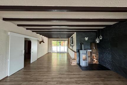 Moderne großzügige 5 Zimmerwohnung im Raum Beckingen