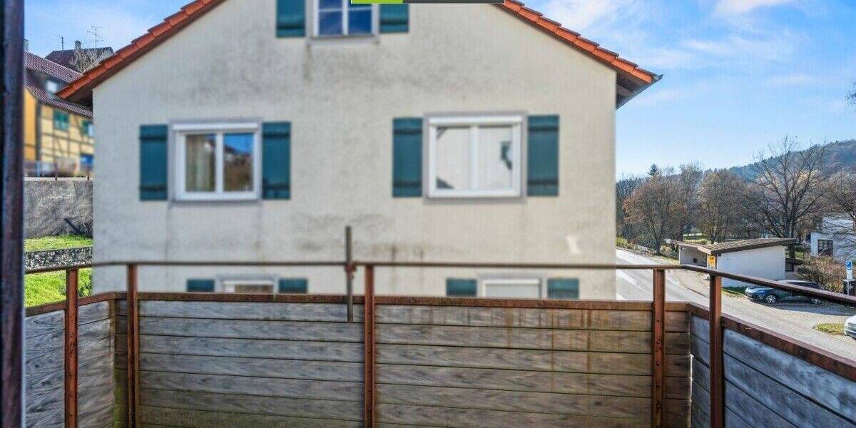 Doppelhaushälfte Gomadingen - 6 Zimmer, 127 m&sup2;, 80.000&euro; | Angebot:25693511
