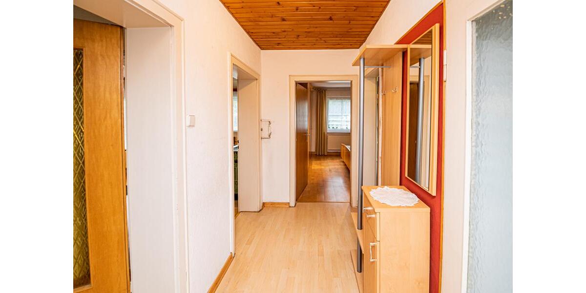 Zweifamilienhaus mit Garten in absoluter TOP-LAGE nahe Cham - Zweifamilienhaus Cham / Michelsdorf Michelsdorf | Angebot:12501300