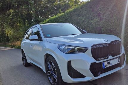 BMW iX1 19.729 km 47.700 € Haimhausen 85778