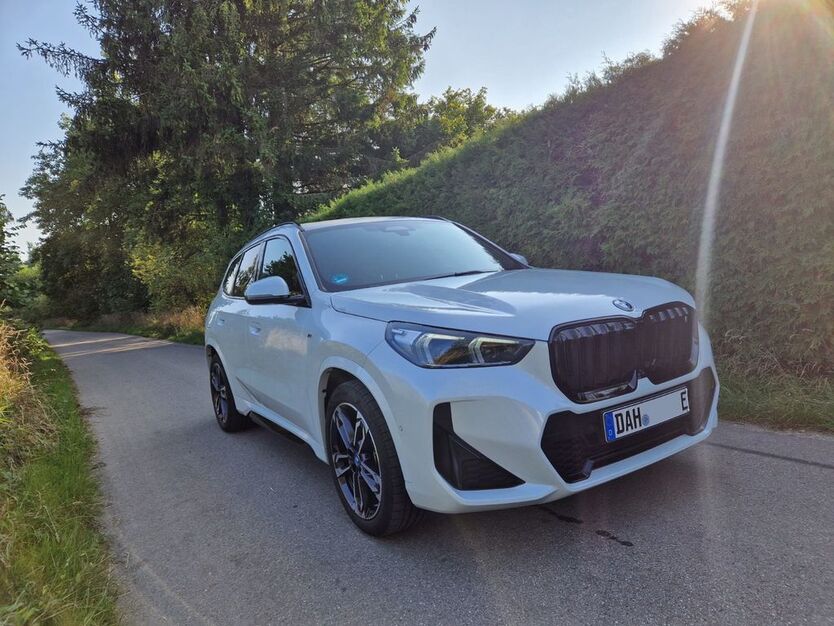 BMW iX1 19.729 km 47.700 € Haimhausen 85778