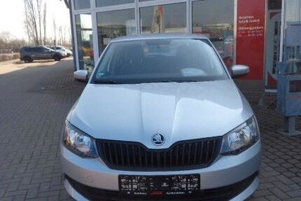 Skoda Fabia 11.368 km 8.900 &euro; Aschersleben 06449
