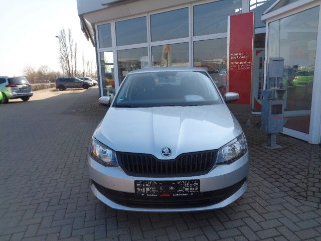 Skoda Fabia 11.368 km 8.900 &euro; Aschersleben 06449