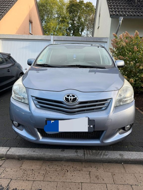 Toyota Verso 188.000 km 4.700 € Iserlohn 58638