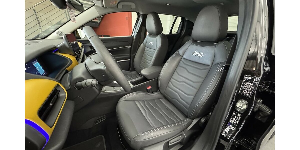 Jeep Avenger 54 KWh Summit 1.Hand Navigation LED 44.000 km 21.890 &euro; Lich 35423