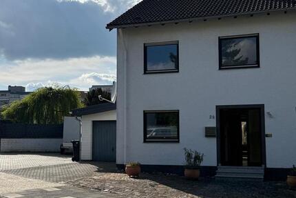 EFH Doppelhaushälfte Massivbauweise in Euskirchen