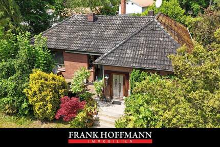 Einfamilienhaus auf großem Grundstück in Henstedt-Ulzburg (OT Rhen) 3 zimmer