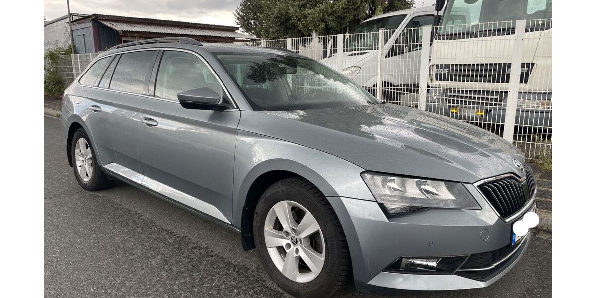 Skoda Superb 121.000 km 13.000 &euro; Nürnberg 90427