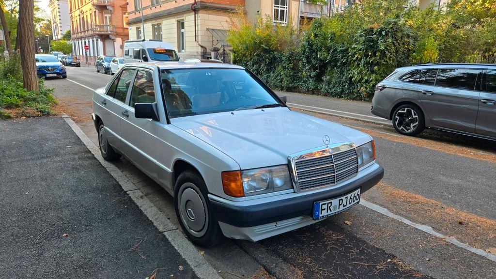 Mercedes-Benz 190 165.900 km 6.499 &euro; Freiburg 79100