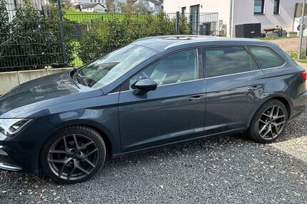 Seat Leon 75.000 km 17.500 &euro; Fisch 54439